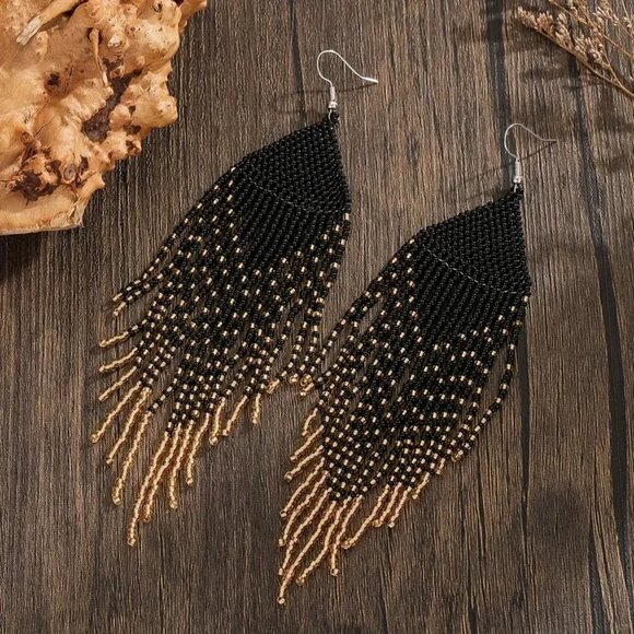 Art Deco Style Beaded Earrings - Handmade of Seed Glass Beads -Dangling Earrings - Picture 3 of 5